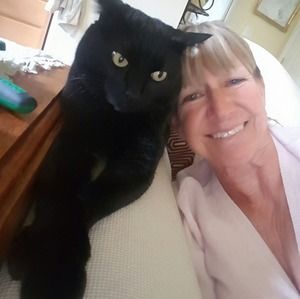 Meet your Posher, Leeann